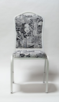 veel_kleuren_stoelen_2