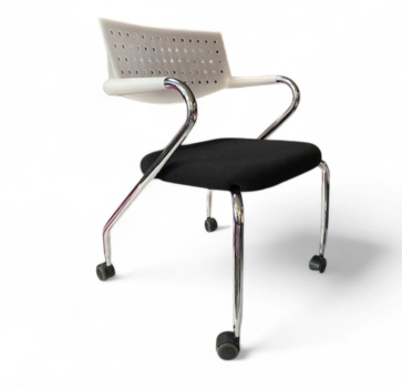 vitra_vergaderstoel_116143879