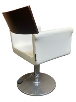 witte_kappersstoel